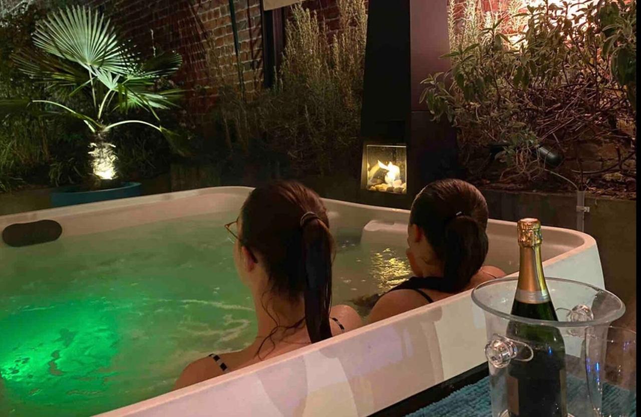 Ferienwohnung Le Jacuzzi De Marie Ll Tourcoing Exterior foto